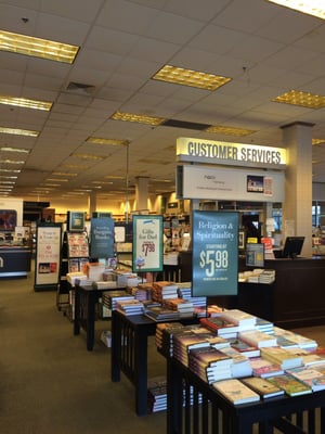 Barnes & Noble by null
