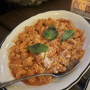 Zarella Pizzeria & Taverna - Italian Near Me - Chicago, Illinois