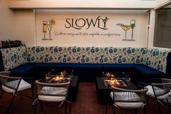 Slowly Restaurant and Lounge by null