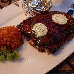 Pegasos - Schweinefilet gefüllt (mit Feta, Paprika, Tomate), Reis, Ofenkartoffel, Zaziki
