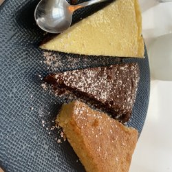 La Douce Parenthèse - Almond cake, chocolate cake and cheesecake