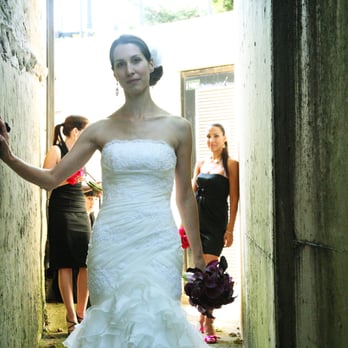Phat Dog Visuals - If you're planning a wedding in the city, we have a host of hidden areas that will work well for your photos - Photographers Near Me - Toronto, Ontario