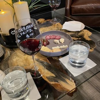 4th Street Cellars - Wine Tasting Room Near Me - Santa Rosa, California