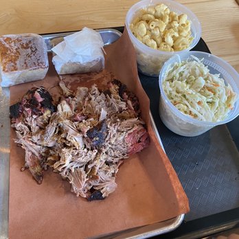 Bear's Smokehouse - Pulled pork, mac and cheese, coleslaw, cornbread - Barbeque Near Me - New Haven, Connecticut Bear's Smokehouse - Pulled pork, mac and cheese, coleslaw, cornbread - Barbeque Near Me - New Haven, Connecticut