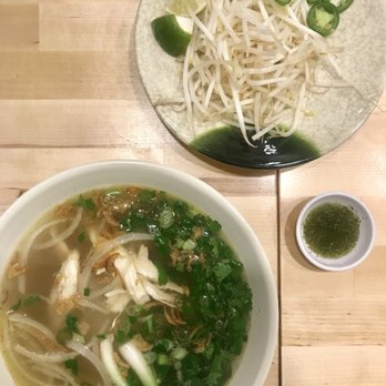 Em Vietnamese Kitchen - Pho ga (chicken pho) - Vietnamese Near Me - Brooklyn, New York