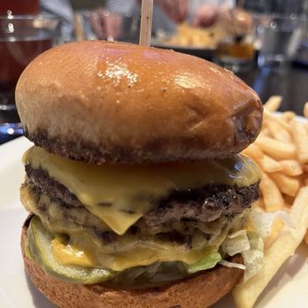 Conner's Kitchen + Bar - Wagyu Cheeseburger - Breakfast & Brunch Near Me - Indianapolis, Indiana