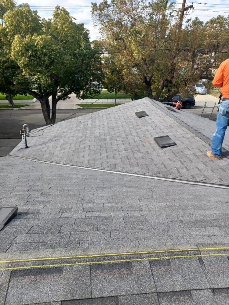 Slide of Francisco's Roofing