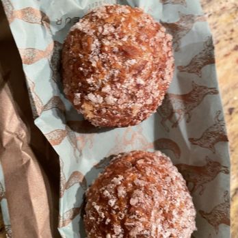Julia & Henry's - Creme puffs - Food Court Near Me - Miami, Florida