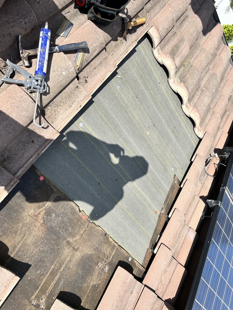 Slide of Galicia Roofing