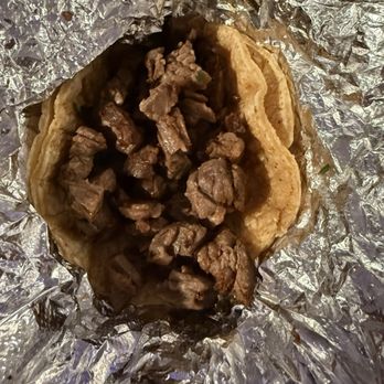 El Tragon Taqueria - Mexican Near Me - Chicago, Illinois