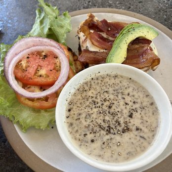 HoMA Cafe - Chicken breast burger - Sandwiches Near Me - Honolulu, Hawaii