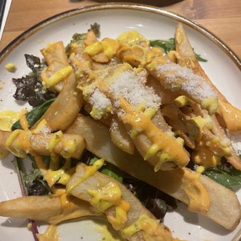 Inca Social - Happy Hour Fries - Beer, Wine & Spirits Near Me - Arlington, Virginia