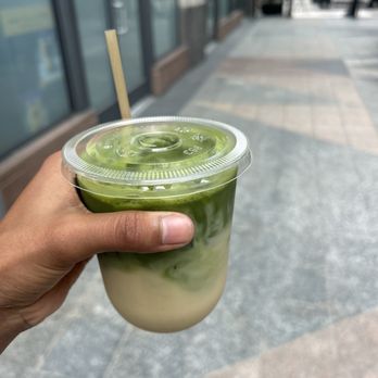 Aura Tea & Coffee - Saffron Saffron Cardamom Matcha - Coffee & Tea Near Me - San Francisco, California Aura Tea & Coffee - Saffron Saffron Cardamom Matcha - Coffee & Tea Near Me - San Francisco, California