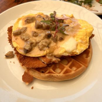 Sunny Side Solana - Chicken and Waffles - Breakfast & Brunch Near Me - Solana Beach, California