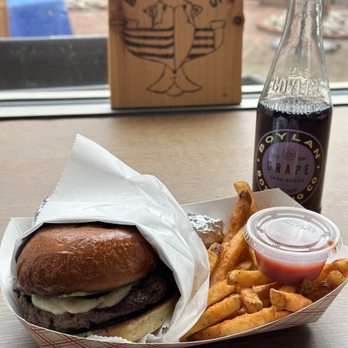 Brew Birds - Jalapeño burger and fries - Cafes Near Me - Aldie, Virginia Brew Birds - Jalapeño burger and fries - Cafes Near Me - Aldie, Virginia