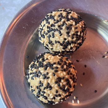 Gros Bao Paris - Boules de sesame (sesame balls) - Chinese Near Me - Paris Gros Bao Paris - Boules de sesame (sesame balls) - Chinese Near Me - Paris