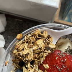 Acai & Maca - Only picture I took was the burnt granola because I assumed they would be rational & refund my money for such an underwhelming experience.
