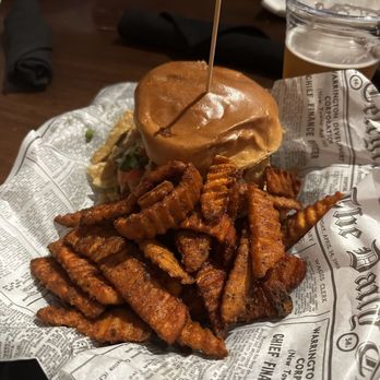 Park Bar - Scottsdale Chicken sandwich - Bars Near Me - Atlanta, Georgia Park Bar - Scottsdale Chicken sandwich - Bars Near Me - Atlanta, Georgia