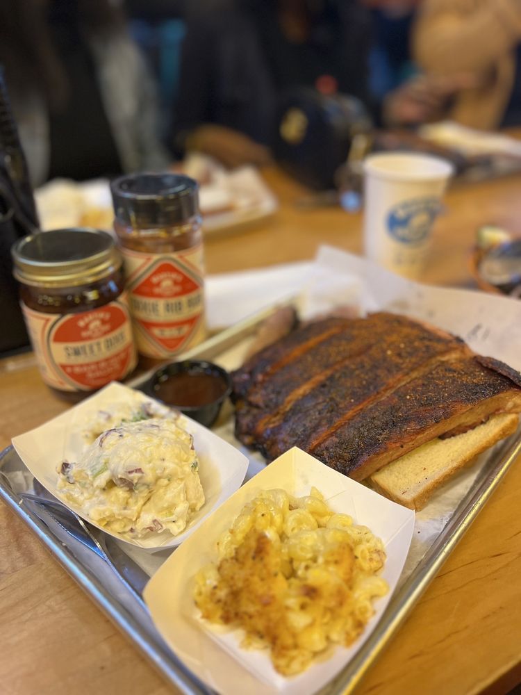 Martin's Bar-B-Que Joint