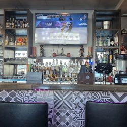 Full bar