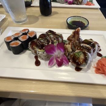 Hachi - 3 Roll Maki Set Lunch - Japanese Near Me - Middletown, Connecticut