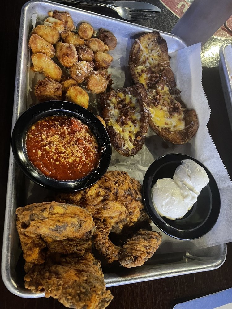 HUBS PUB AND GRILL Updated September 2024 90 Photos & 66 Reviews