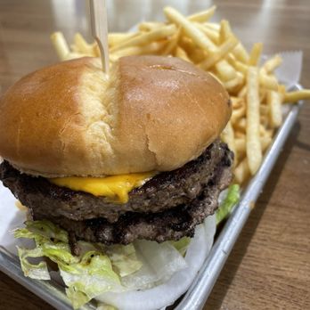 Burger 21 - Albuquerque - Burgers Near Me - Albuquerque, New Mexico