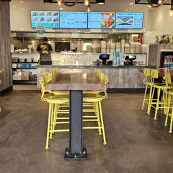 Ono Hawaiian BBQ - Inside
