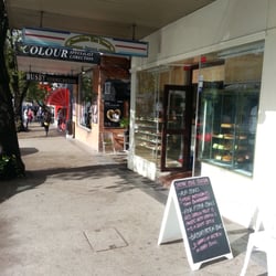 Sunshine Pattiserie - Storefront