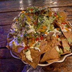 Olas By El Almendro - Chicken nachos