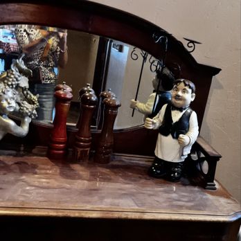 Caruso's - Italian Chef figurine - Pizza Near Me - Tucson, Arizona Caruso's - Italian Chef figurine - Pizza Near Me - Tucson, Arizona