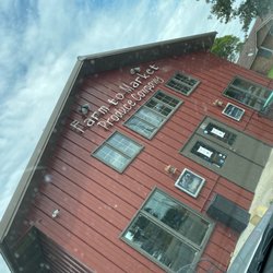 Farm To Market Produce - Front entrance