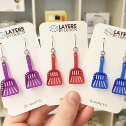 Cat on the Corner - 3D printed litter scoop earrings by Layers by Design