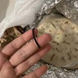 El Zunzal Pupuseria - Why is there a rubber band in my pupusas ?!