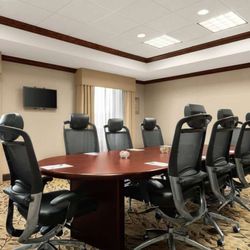 Hampton Inn & Suites Brunswick - Meeting Room