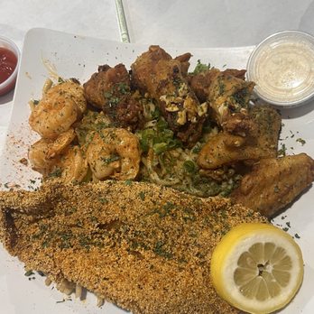 938 Crawfish - Player's Plate - Seafood Near Me - Albany, California