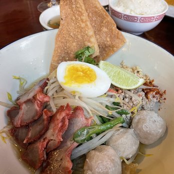 Soothr - Dry Sukhothai Tom Yum Noodle - Thai Near Me - New York, New York