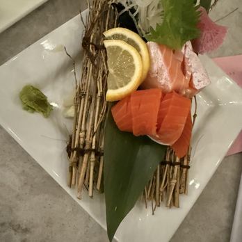 Momiji - Whoops already ate the yellowtail from this sampler before taking the pic ;) - Japanese Near Me - Redmond, Washington Momiji - Whoops already ate the yellowtail from this sampler before taking the pic ;) - Japanese Near Me - Redmond, Washington