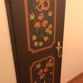 Bavaria Hotel - Door - Hotels Near Me - Garmisch-Partenkirchen, BY
