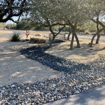TX Design Landscapers - a gravel path in a park - Landscaping Near Me - Bandera, Texas TX Design Landscapers - a gravel path in a park - Landscaping Near Me - Bandera, Texas