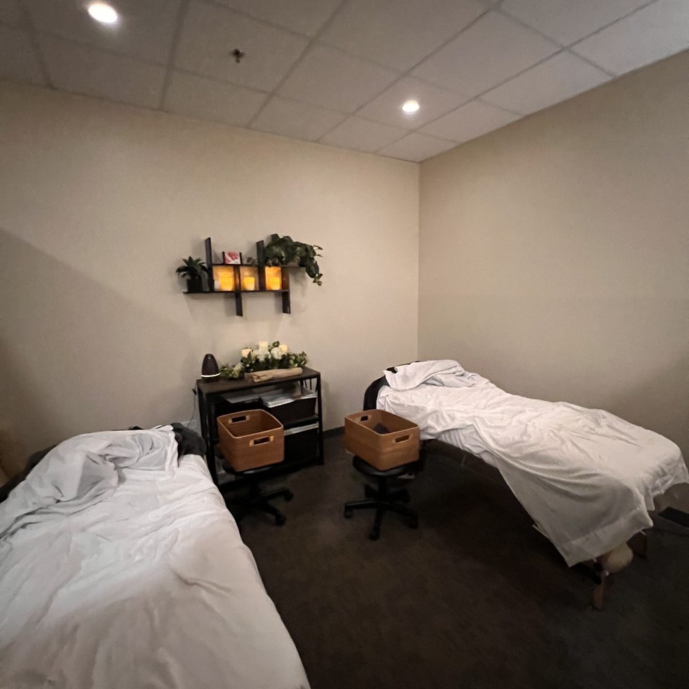 Cocolomi - Waikiki - Massage Therapy Near Me - Honolulu, Hawaii Cocolomi - Waikiki - Massage Therapy Near Me - Honolulu, Hawaii