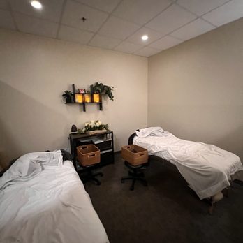 Cocolomi - Waikiki - Massage Therapy Near Me - Honolulu, Hawaii Cocolomi - Waikiki - Massage Therapy Near Me - Honolulu, Hawaii