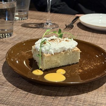Alora - Cinco leches cake - Peruvian Near Me - Houston, Texas Alora - Cinco leches cake - Peruvian Near Me - Houston, Texas