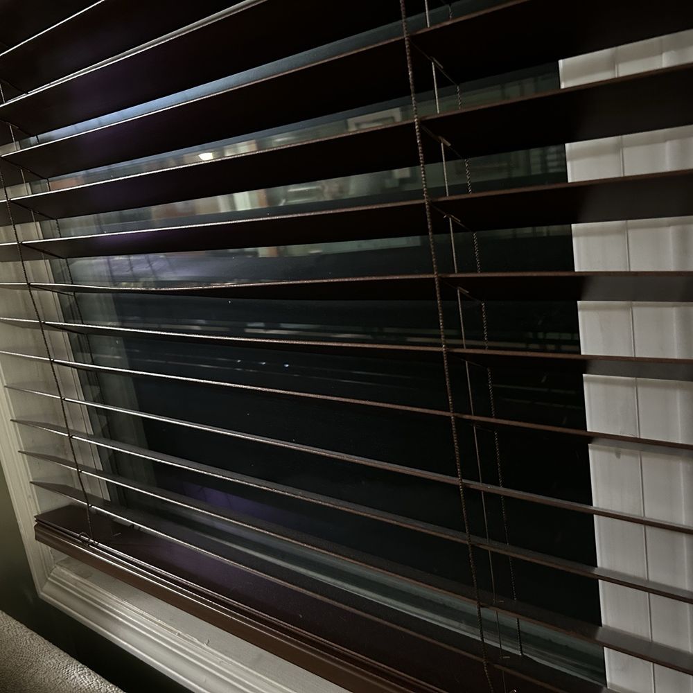 Window Happenings - Curvature in the blind is quite noticeable as seen in the photo. - Shades & Blinds Near Me - Toms River, New Jersey Window Happenings - Curvature in the blind is quite noticeable as seen in the photo. - Shades & Blinds Near Me - Toms River, New Jersey