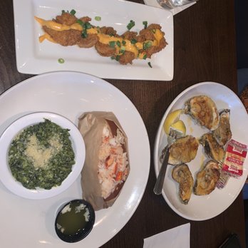 Hook Line & Schooner - Bang Bang Shrimp, Lobster Roll, scallops - American Near Me - Smyrna, Georgia