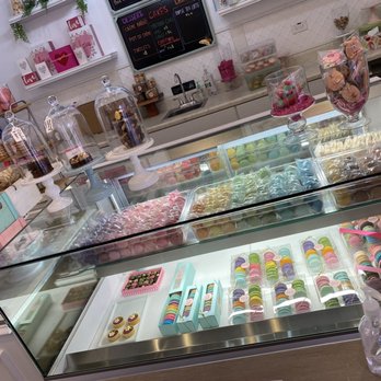 LeilaLove Macarons - Inside the macaron shop - Desserts Near Me - Park Ridge, Illinois