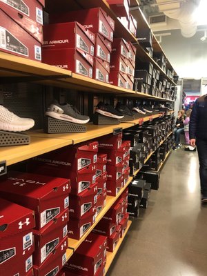 Under Armour Factory House - Twin Cities Premium Outlets by null