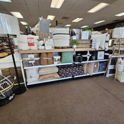 Lucky Duck Dealz - The front is always looking fresh!