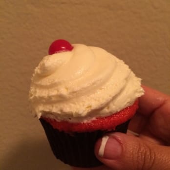 Cake Art - The most delicious cupcake you will ever eat! It got messed up in the car ride home but was still delicious! - Desserts Near Me - San Antonio, Texas Cake Art - The most delicious cupcake you will ever eat! It got messed up in the car ride home but was still delicious! - Desserts Near Me - San Antonio, Texas