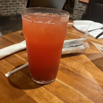 Cheddar's Scratch Kitchen - Strawberry lemonade - American Near Me - Austin, Texas Cheddar's Scratch Kitchen - Strawberry lemonade - American Near Me - Austin, Texas